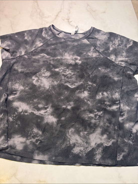 Athleta Tops - Athleta Ultimate Train Printed Tie Dye Tshirt